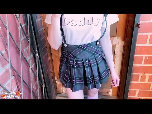 ❤️ ʻO ke kaikamahine kula e ʻū hohonu i kāna dick a hoʻopaʻa ʻia ma mua o nā papa. Porn video ma haw.xxxnd.ru ☑